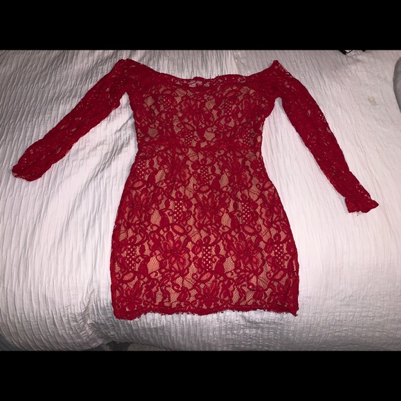 Red Lace Bodycon Dress - Picture 1 of 3